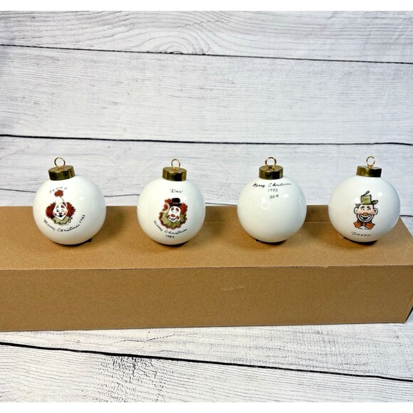 Vintage '83 Hand Painted Circus Clown Ceramic Christmas Ornaments Lot 4 Signed - Picture 4 of 7